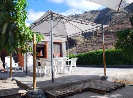 Casa Dos Barrancos C - Un Dormitorio, Parque Rural de Anaga, hotel bajet di Santa Cruz de Tenerife