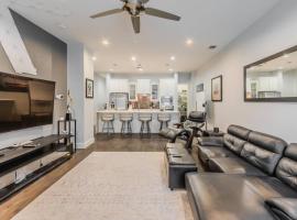 Stunning Townhome Near Uptown, hôtel à Dallas