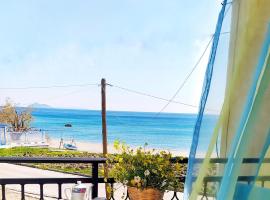 Socrates sea view โรงแรมใกล้ หาดมาราธอกัมปอส ในKámpos