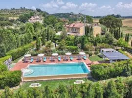 Luxury Villa in Tuscany with Pool near Pisa and Florence - Ten Bedrooms 20 pl