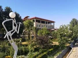Uzumfermer Hotel & Winery