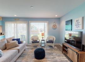 AH-A100 First Floor Condo, Newly Remodeled, Overlooks Shared Pool – hotel z jacuzzi 