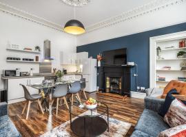The Renfrew Residence 4-bedroom, city centre, budget hotel in Glasgow