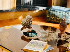 Seaside apartment in Flisvos marina, hotelli Ateenassa