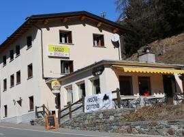 Hotel Sfazù, hotel i Poschiavo