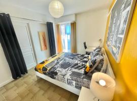 Chambre privée en colocation dans un appartement au centre de rillieux la pape, Bed & Breakfast in Rillieux