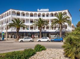 Apartamentos Arcos Playa, hotel em S'illot