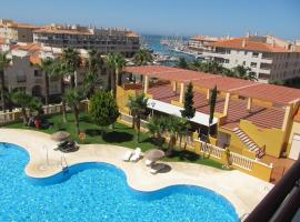 Fabulous sunny apartment, hotel com piscina em Almerimar