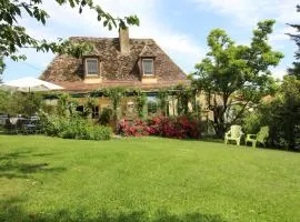 Gîte Lamarmette, calme et confort, piscine privative, borne VE