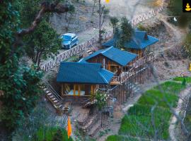 LivingStone Shimla Jungle Stay, hotel in Shimla