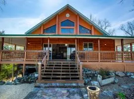 The Lookout - Lake View, Hot Tub and Grill