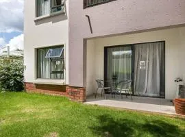 V&S Apartments - Lovely 2 bedroom in Fourways, Johannesburg