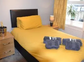 Olive Tree 2 bed Apartment - STAYSEEKERS