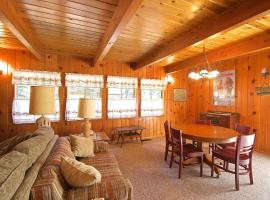 Lancaster Cabin, villa in Bass Lake