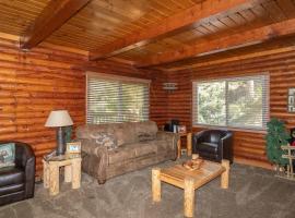 Harris Lakeview Cabin, hotel with parking in Bass Lake