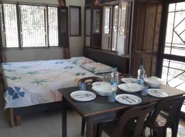 Jungle View Home Stay, family hotel in Dogadda