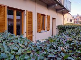 Marco Apartment - Holiday Apartment Luino, holiday rental in Luino