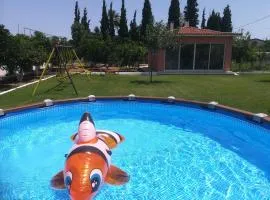 100m from the beach Marathon Beachside Villa