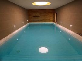 Hotel Smrž, מלון בSepekov