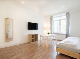 RAJ Living - 1 or 3 Room Apartments - 20 Min Messe DUS and Old Town DUS, hotel cerca de Parque Zoológico de Düsseldorf-Grafenberg, Düsseldorf