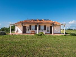 AGRITURISMO CAMPO ALL'OLMO, hotel para famílias em La Sdriscia