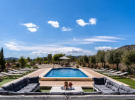Beautiful Home In Jijona With Outdoor Swimming Pool, 5 Bedrooms And Swimming Pool, hotel din Jijona