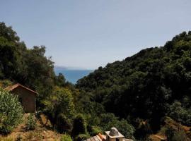 LEremoRifugio escursionistico10 min steep walk: Portofino'da bir otel