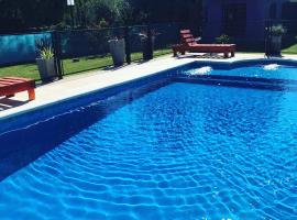 Un lugar en Monte, hotel in San Miguel del Monte