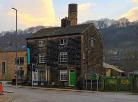 4 bedroom period Townhouse in the heart of Hebden