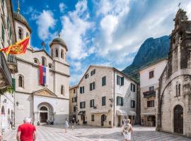 CENTRUM HOSTEL, hotel in Kotor