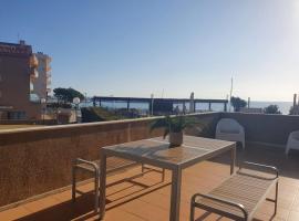 Apartaments Flamingo, hotel in L'Ampolla