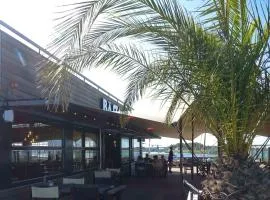 Dock Hotel Stellendam