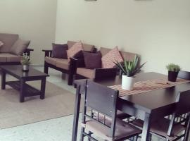 Ibex Hill apartment, hotel cerca de Leopards Hill Memorial Park, Lusaka