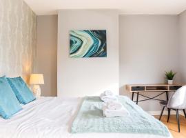 Relaxing - 3 Bed - Entire Home - Serviced Accommodation - In Heart Of Northumberland, ubytování v soukromí v destinaci Lynemouth