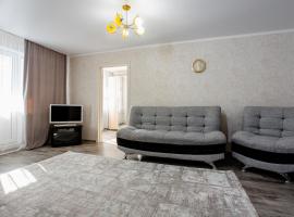 2 - комнатная квартира в центре на ул. Пушкина 65, hotel in Kostanay
