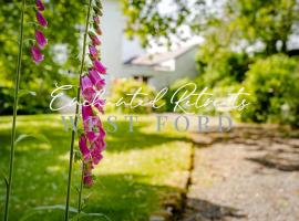Enchanted Retreats at West Ford Devon, hotel with parking in South Molton
