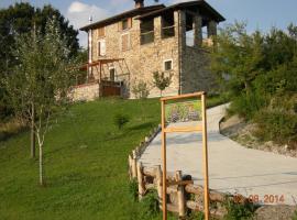 Castello San Romano, hotel com estacionamento em Baiso