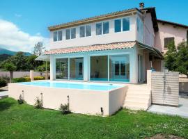 Holiday Home La Cerisaie by Interhome, hotel na may parking sa Santa-Lucia-di-Moriani