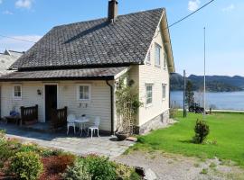 Holiday Home Kvamsvika - FJS560 by Interhome, hotel with parking in Kvammen