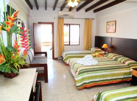 Hotel Puerto Ballesta, hotel em Tonsupa