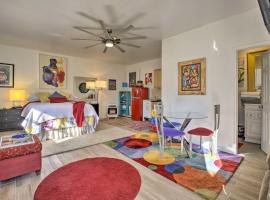 Vibrant Studio, 8 Mi to Stone Mountain Park!, huoneisto kohteessa Lithonia