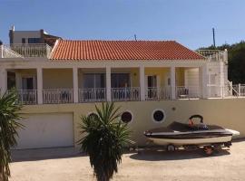 Rose Villa, villa i Agios Stefanos