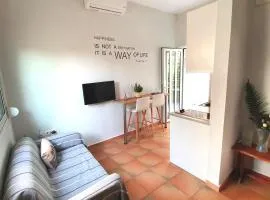Cozy seaside studio in Lemos Vouliagmenis