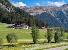 Gasthof Rabenstein โรงแรมในซาร์นตัล