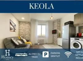 HOMEY KEOLA - Parking privé gratuit - Aux portes de Genève - Au pied du tram - Appartement avec 1 chambre et un grand salon avec un canapé-lit