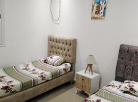 Pretty and independent Apartment located in Tunis city, hotel con parcheggio a Tunisi