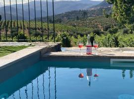 Quinta do Monte Travesso - Country Houses & Winery, hotel u gradu Tabuaso