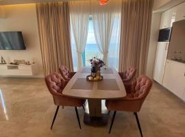 APARTAMENT De LUX ZEV MEDITERANEO, hotel near Navodari Camp, Mamaia Nord