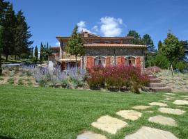 Tenuta Macetona, farm stay in Celle sul Rigo