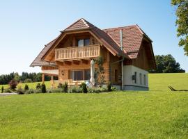 Ferienhaus Reisinger Promschhof: Semriach, Lurgrotte Semriach yakınında bir otel